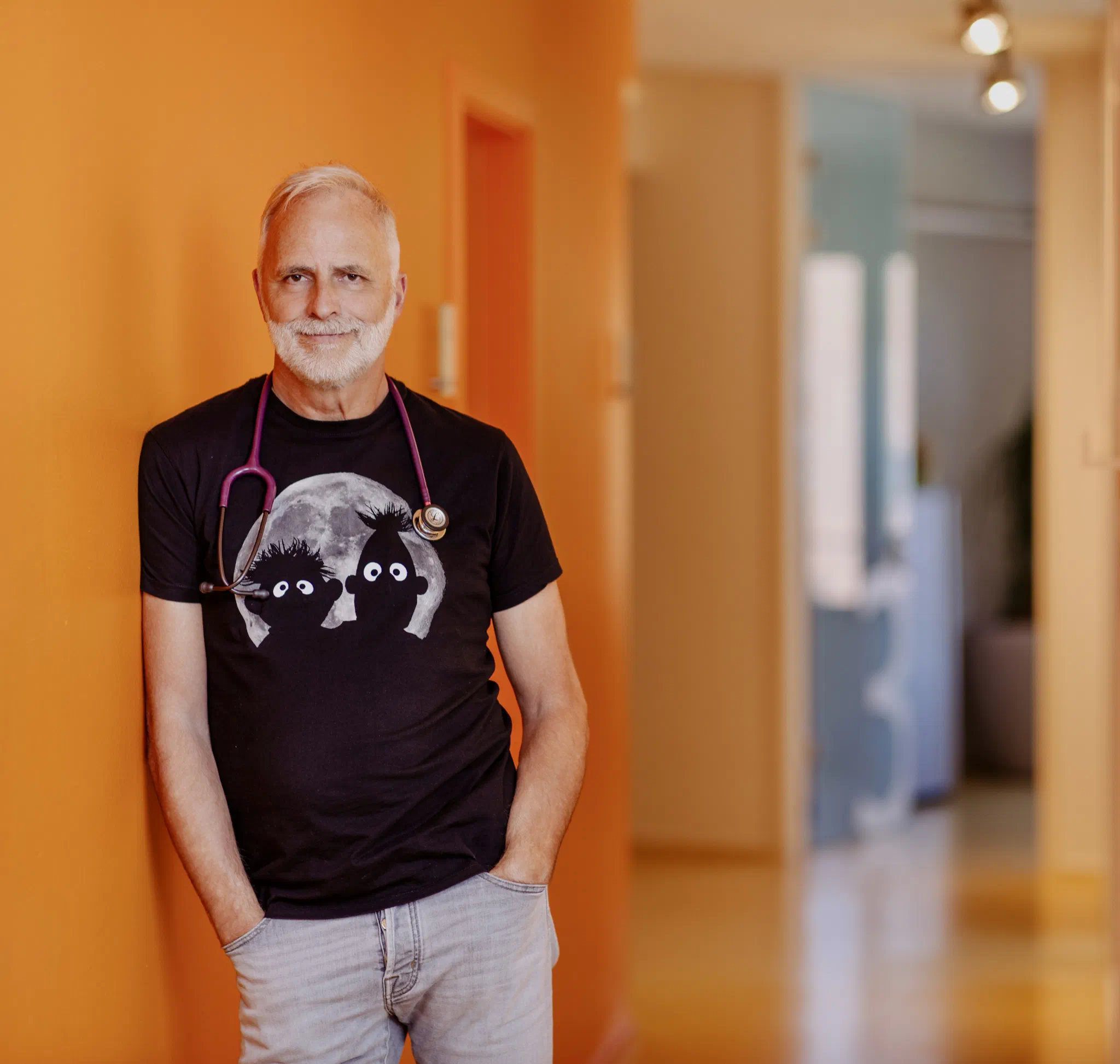 Dr. med. Kai Berg, Facharzt für Kinder- und Jugendmedizin, in seiner Praxis in Göppingen